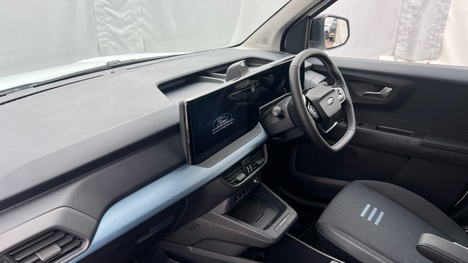 Ford Tourneo Courier 100kW Active 46kWh 5dr Auto Electric Estate - Image 9